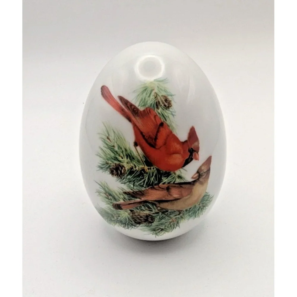 Vintage 1984 Avon Porcelain Egg Cardinals Bird Winter Sparkles with Bold Beauty